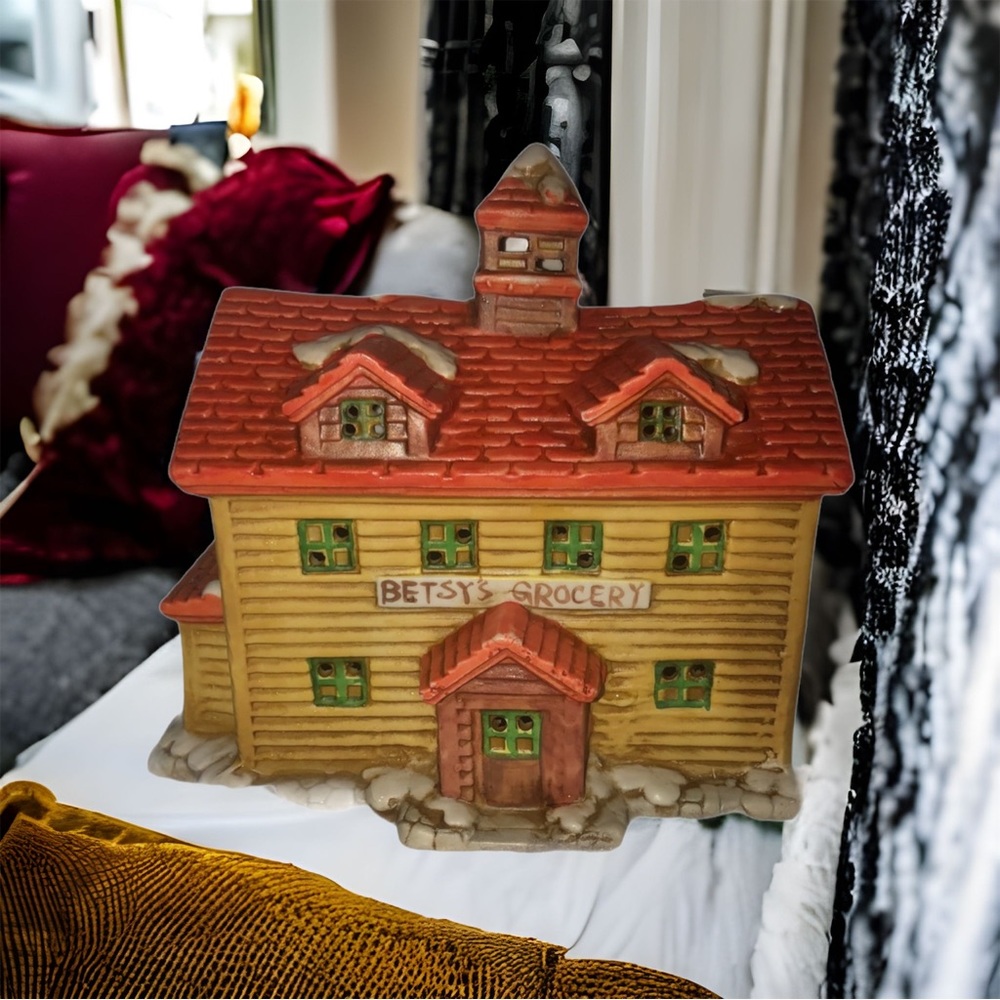 Vintage Brinns lighted Betsy’s groceries house